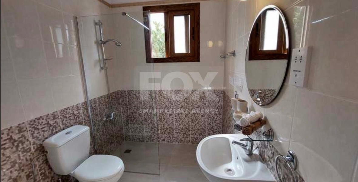 Bright two-Bedroom Apartment with Dual Verandas in Universal, Paphos