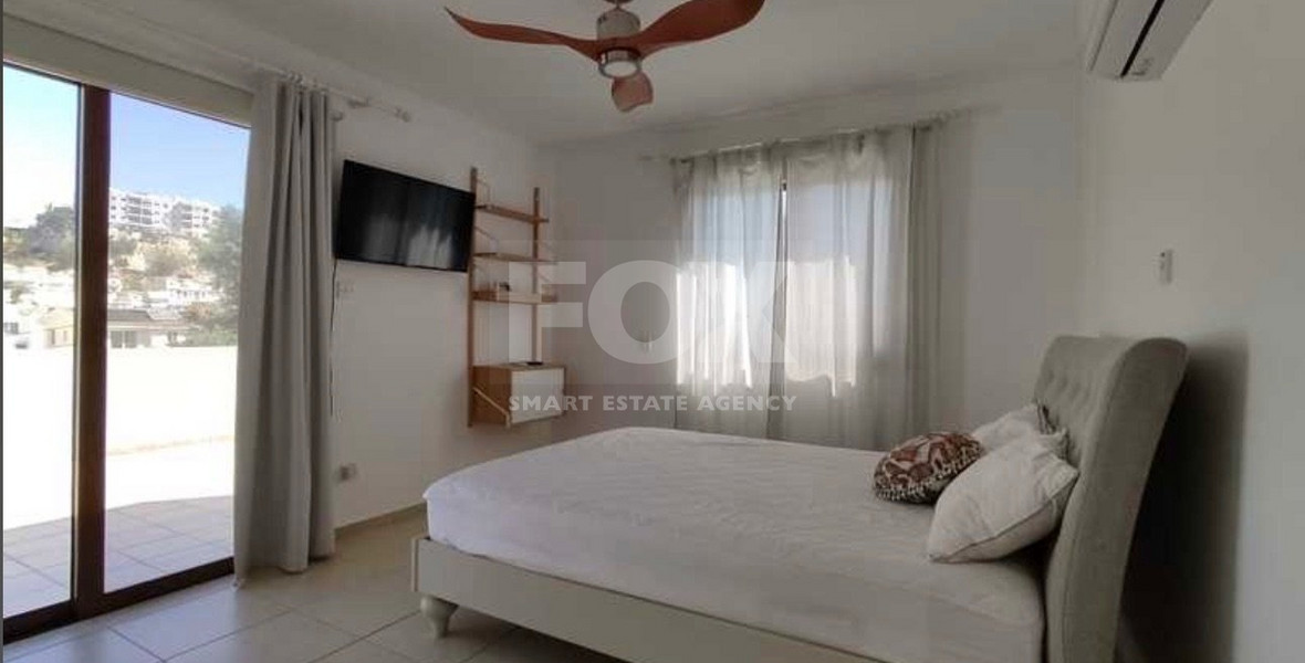 Spacious two-Bedroom Penthouse with Panoramic Terrace in Universal, Paphos