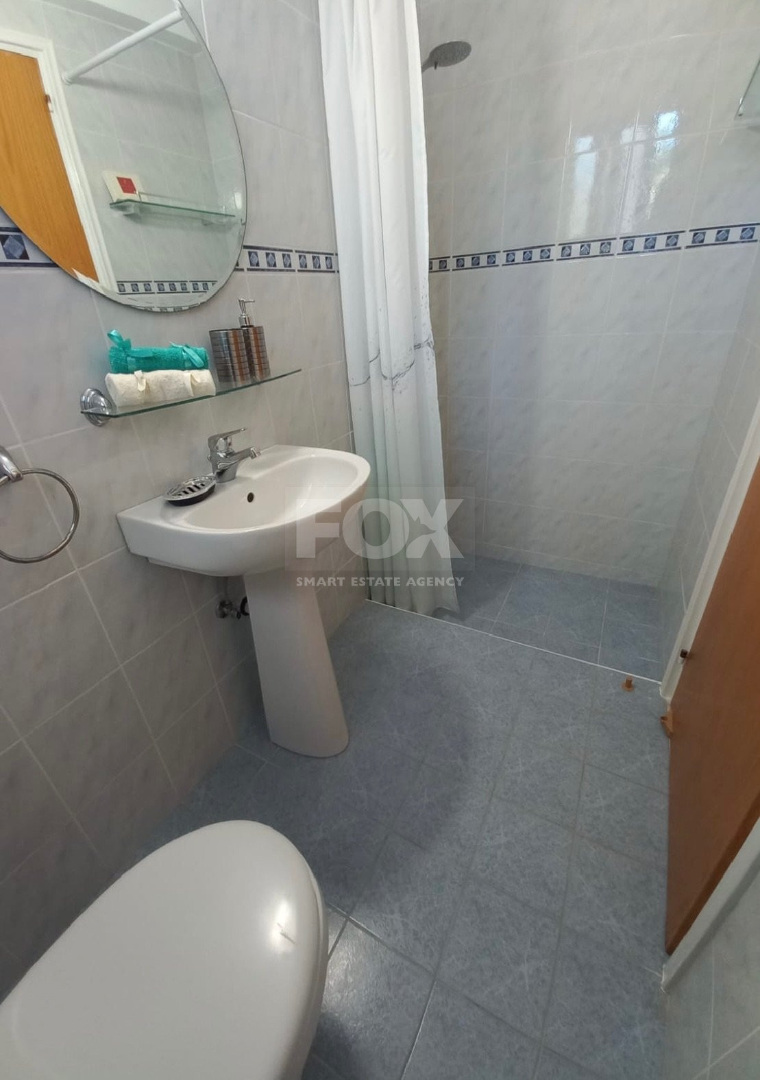 Two -bedroom penthouse apartment in the heart of Universal, Paphos
