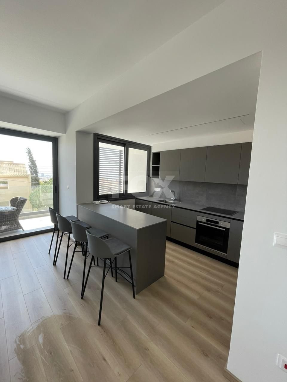 Fully Furnished Two Bedroom Apartment for rent in Mesa Geitonia
