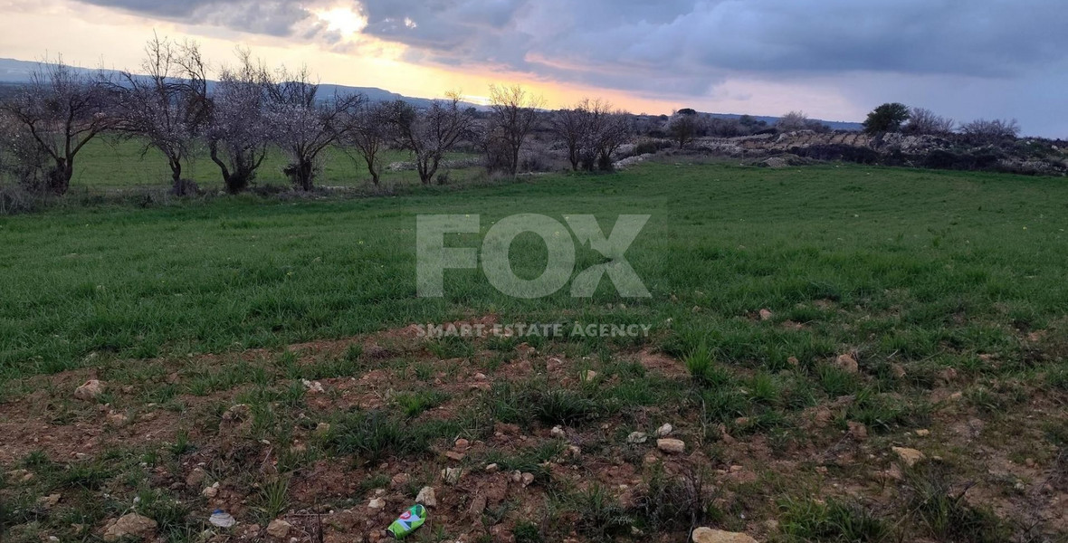 Agricultural land for sale n Agios Tychonas , Limassol