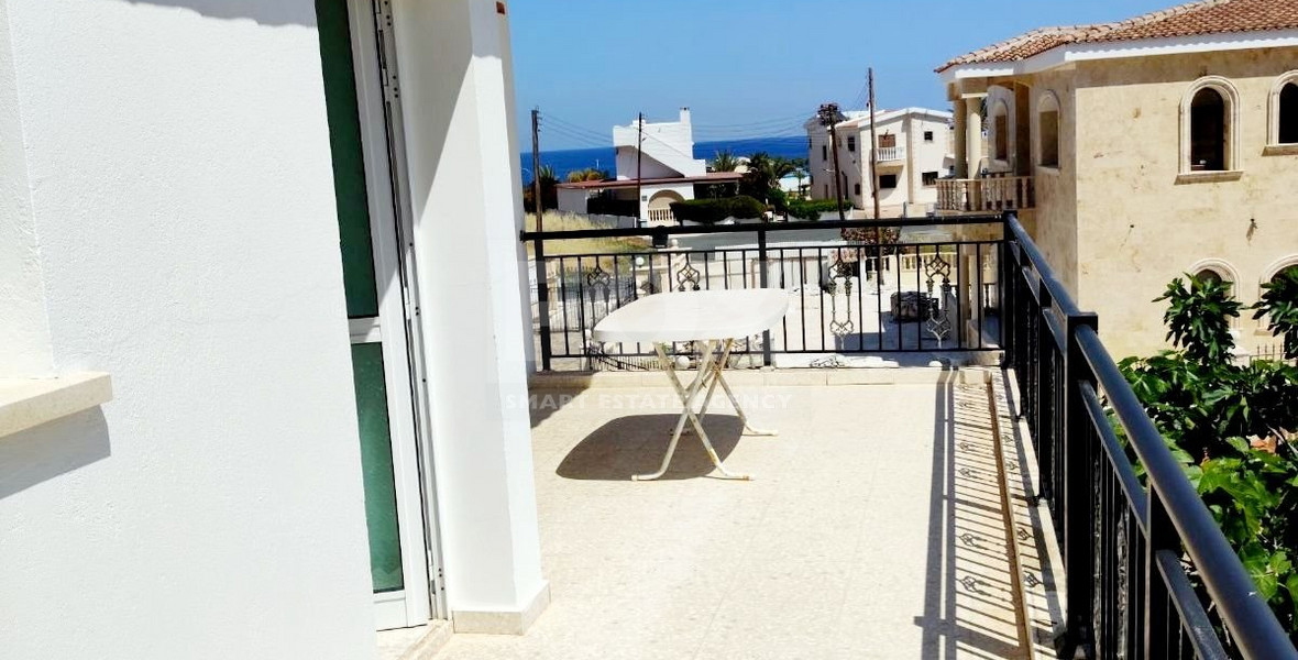 House for Long term Rent on the beach