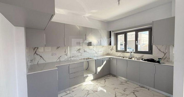 Semi-detached Villa with Pool and Sea View in Mandria