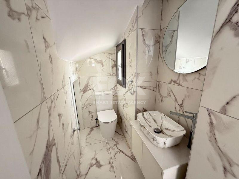 Semi-detached Villa with Pool and Sea View in Mandria