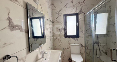 Semi-detached Villa with Pool and Sea View in Mandria