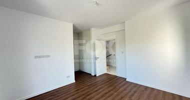 Semi-detached Villa with Pool and Sea View in Mandria