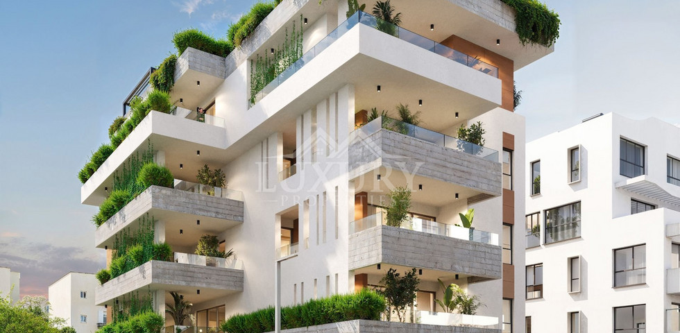Elegant Mediterranean-Style 3 Bedroom Apartment for sale – Just 150m from the Beach