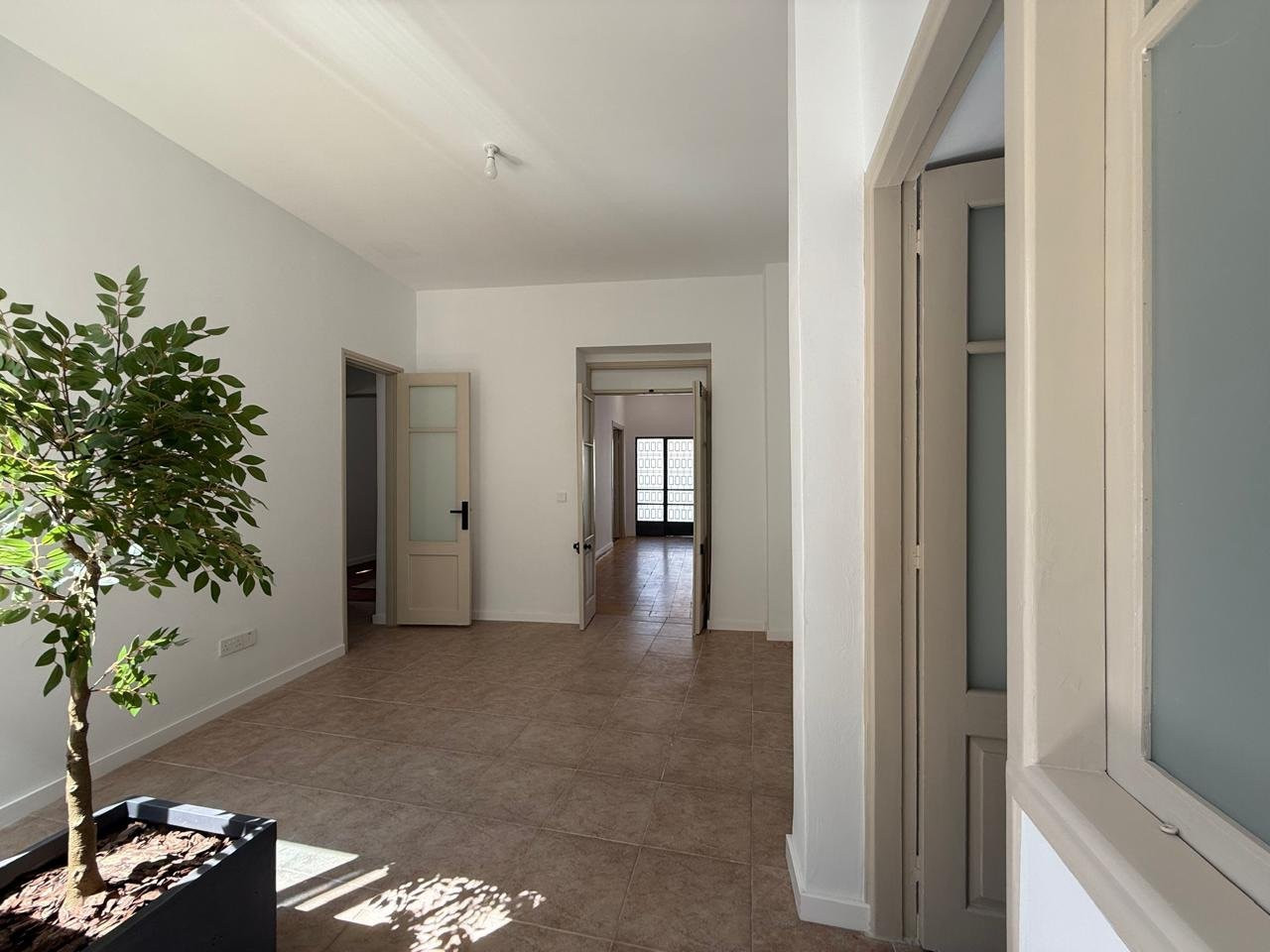 Büro 170 m² in Limassol, Zypern