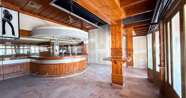 Shop in Kato Paphos for sale