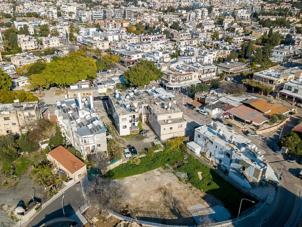 Shop in Kato Paphos for sale