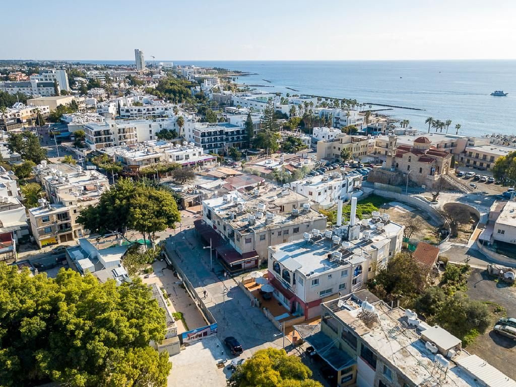 Shop in Kato Paphos for sale