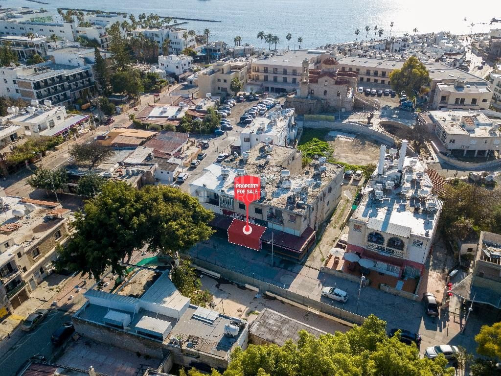 Shop in Kato Paphos for sale