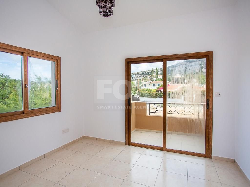 Three bedroom house in Peyia , Paphos , for sale