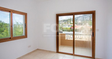 Three bedroom house in Peyia , Paphos , for sale