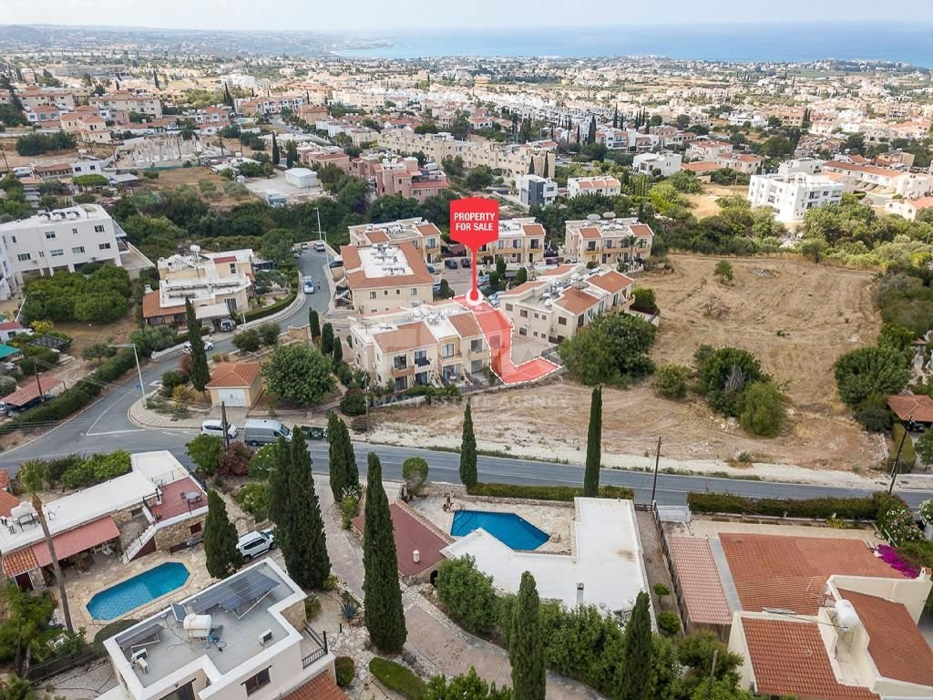 Three bedroom house in Peyia , Paphos , for sale