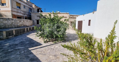 Cypriot Traditional House For rent In Giolou
