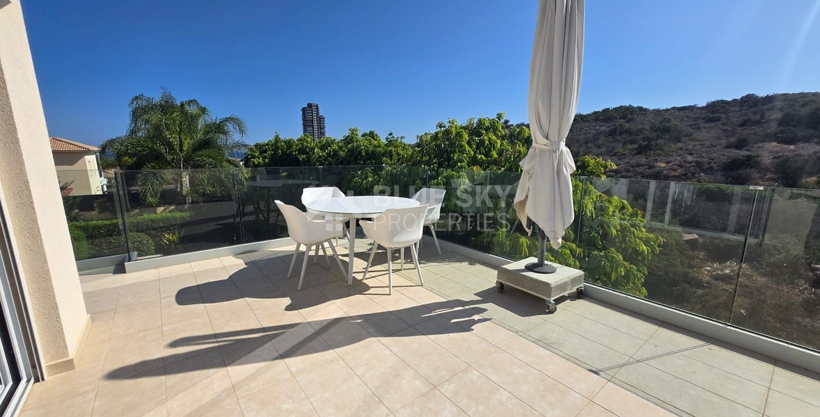 Stunning 4-Bedroom Villa with Annex in  Agios Tychonas