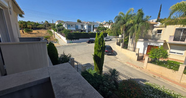 Stunning 4-Bedroom Villa with Annex in  Agios Tychonas