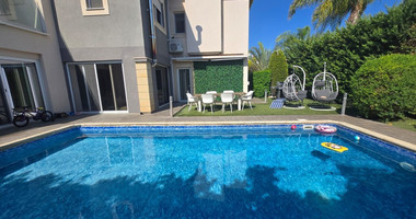 Stunning 4-Bedroom Villa with Annex in  Agios Tychonas