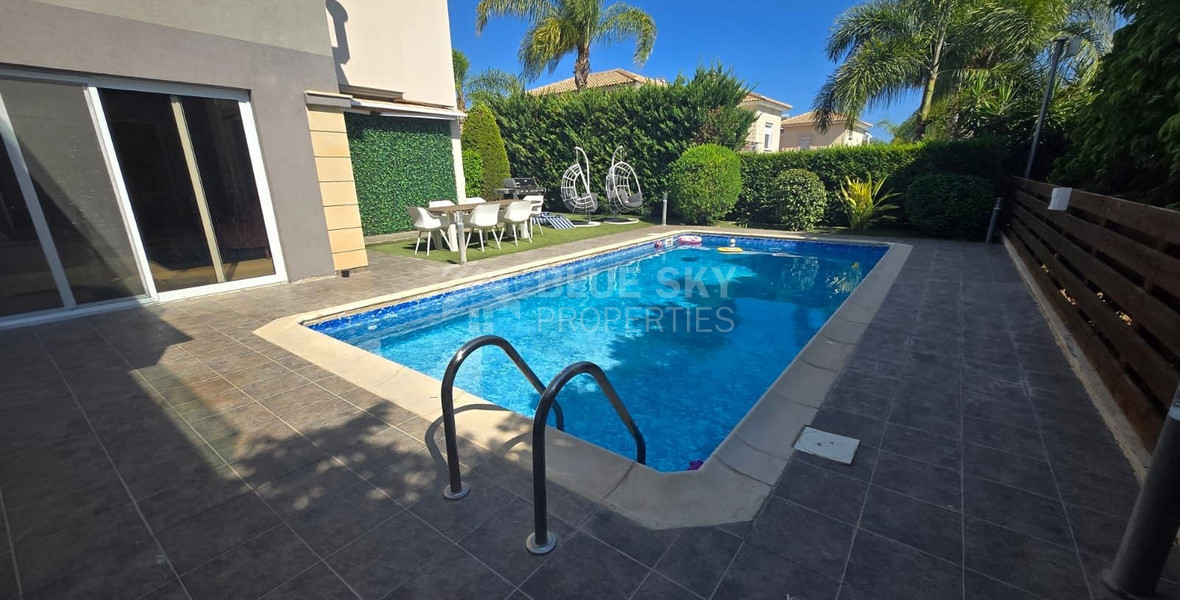 Stunning 4-Bedroom Villa with Annex in  Agios Tychonas