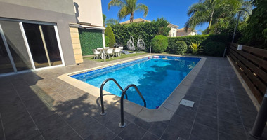 Stunning 4-Bedroom Villa with Annex in  Agios Tychonas