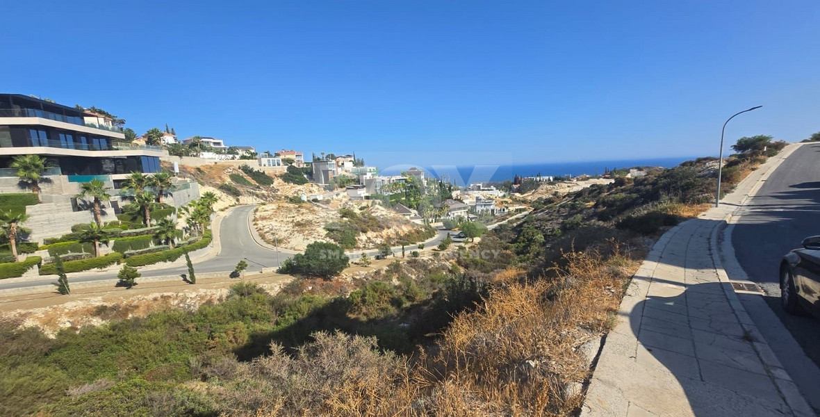Residential Land for sale in Agios Tychonas