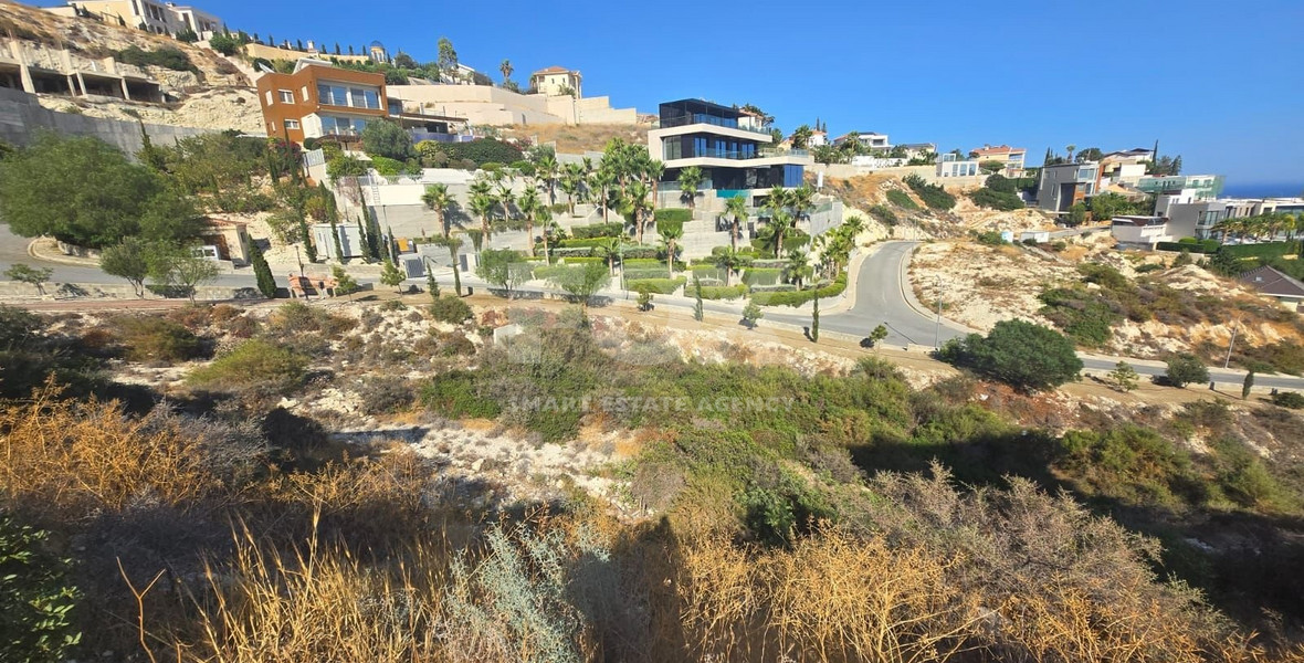 Residential Land for sale in Agios Tychonas