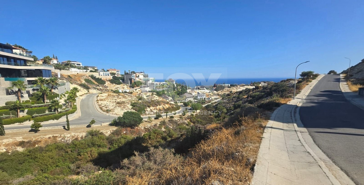 Residential Land for sale in Agios Tychonas