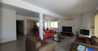 Modern Furnished 3 Bedroom Apartment in Geroskipou