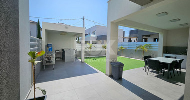 Modern Five-Bedroom Fully Furnished Detached House for sale in Kolossi