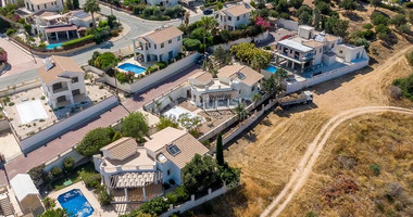 Two bedroom villa with separate title deed in Kouklia , Paphos for sale