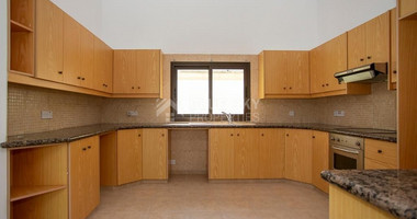 Two bedroom villa with separate title deed in Kouklia , Paphos for sale