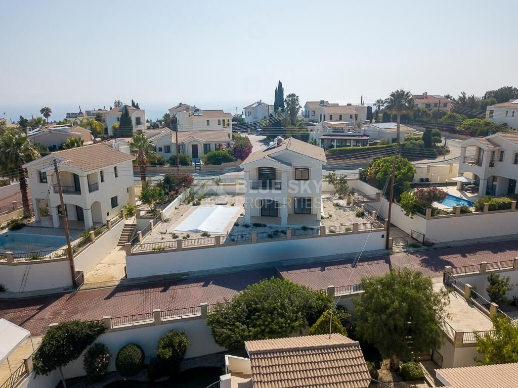 For sale Stylish  three bedroom Villa – Paphos