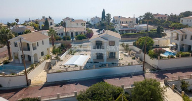 For sale Stylish  three bedroom Villa – Paphos