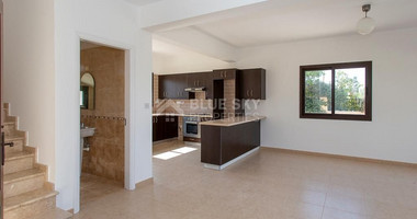 For sale Stylish  three bedroom Villa – Paphos