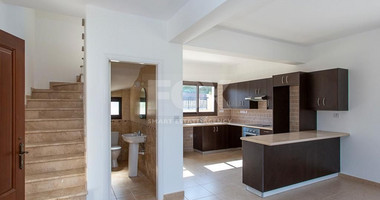 For sale Stylish  three bedroom Villa – Paphos