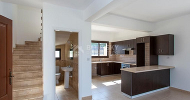 For sale Stylish  three bedroom Villa – Paphos
