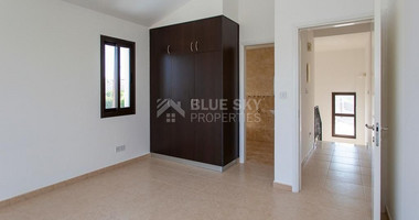 For sale Stylish  three bedroom Villa – Paphos