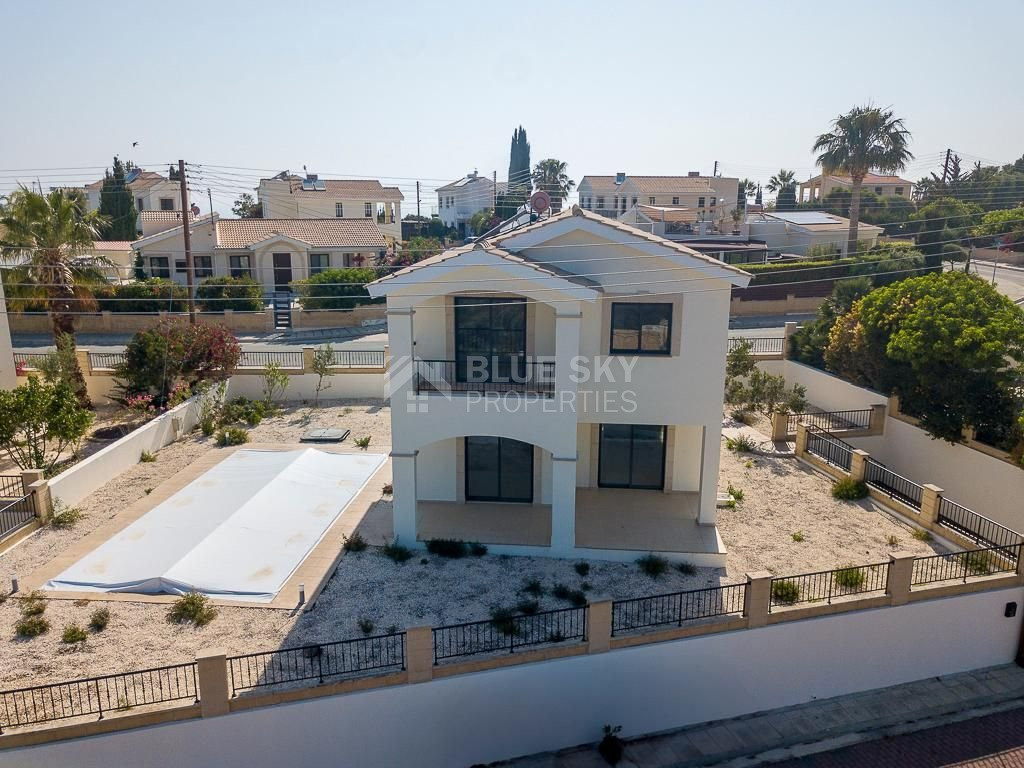 For sale Stylish  three bedroom Villa – Paphos