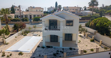 For sale Stylish  three bedroom Villa – Paphos