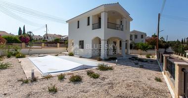 For sale Stylish  three bedroom Villa – Paphos