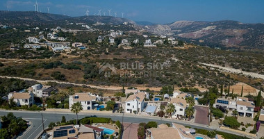 For sale Stylish  three bedroom Villa – Paphos