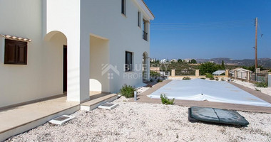 For sale Stylish  three bedroom Villa – Paphos