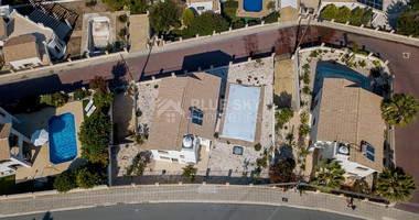 For sale Stylish  three bedroom Villa – Paphos