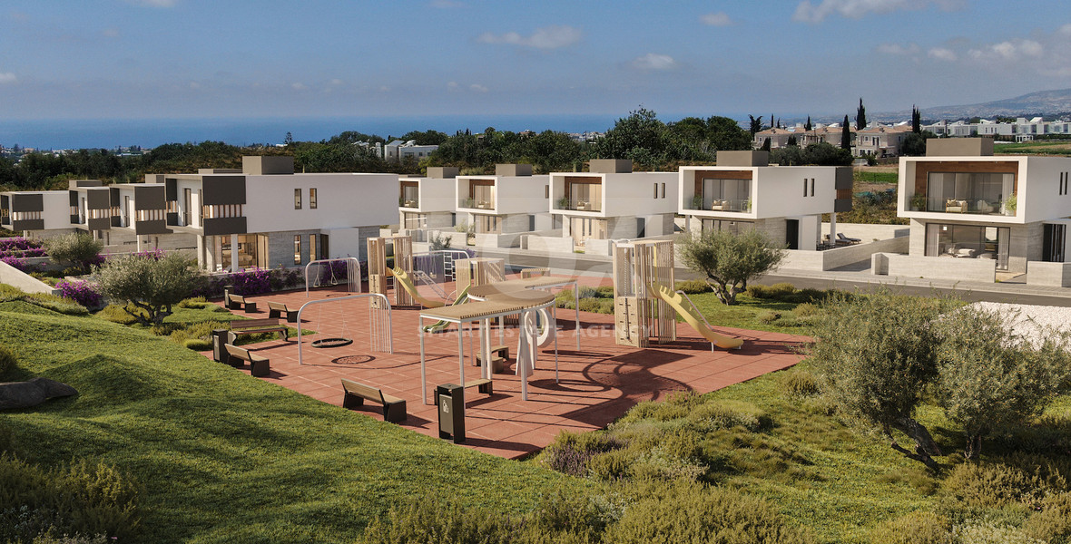 For sale : Three bedroom elegant villas in Emba area, in Paphos
