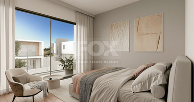 For sale : Three bedroom elegant villas in Emba area, in Paphos