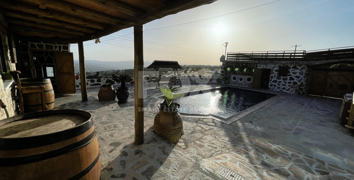 For rent , Five bedroom Villa in Milia village, Paphos