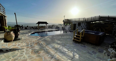 For rent , Five bedroom Villa in Milia village, Paphos