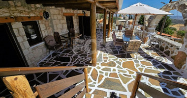For rent , Five bedroom Villa in Milia village, Paphos