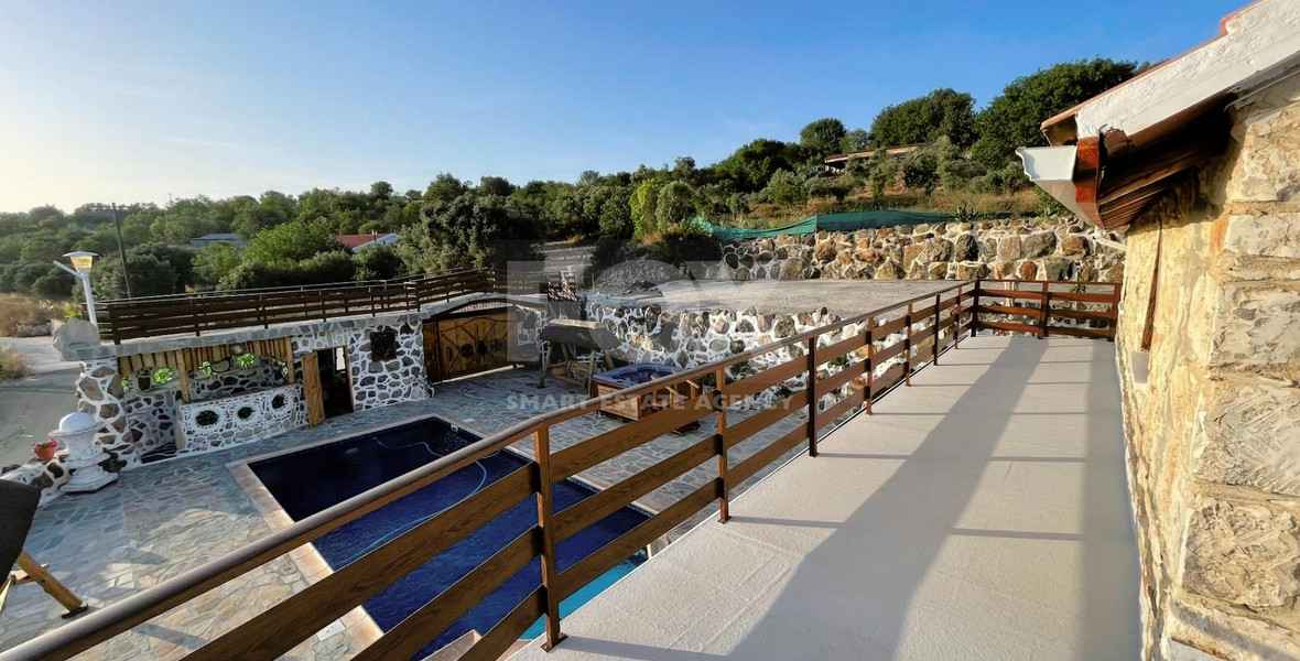 For rent , Five bedroom Villa in Milia village, Paphos